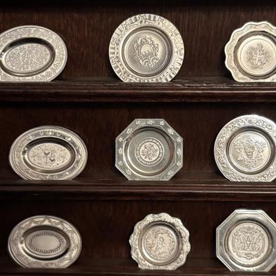 LOT 88: The Franklin Mint: Antique English Silver Miniature Plate Collection, Sterling Silver Masterpieces: Tw101.5g