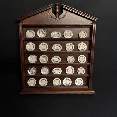 LOT 88: The Franklin Mint: Antique English Silver Miniature Plate Collection, Sterling Silver Masterpieces: Tw101.5g