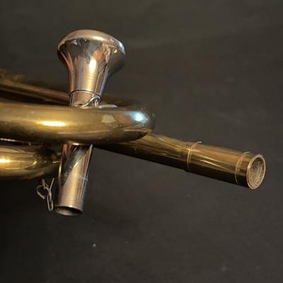 LOT 92: US Regulation, Made in USA Bugle