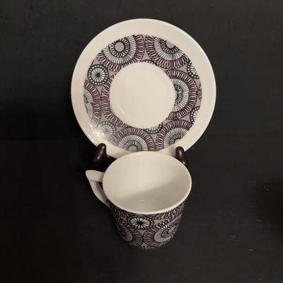 LOT 96: Vintage Primula Express Stovetop Espresso Coffee Maker & Demitasse/Espresso Cups