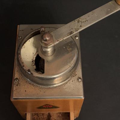 LOT 97: Hogans Keramik, Sweden Stoneware Expresso Mugs & Vintage PeDe Dienes German Coffee Grinder