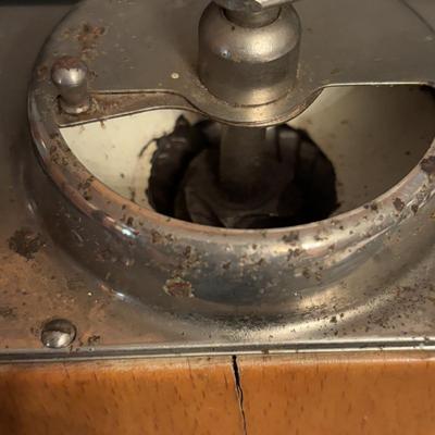 LOT 97: Hogans Keramik, Sweden Stoneware Expresso Mugs & Vintage PeDe Dienes German Coffee Grinder