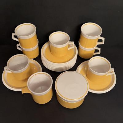 LOT 98: Mikasa Light n Lively "Happy" Dinnerware Set