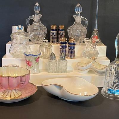 LOT 163: Beautiful Crystal, China & Cut-Glass: Cruet Set, Salt/Pepper Shakers, Toothpick Holders, Vintage Etched Glass & Lead...