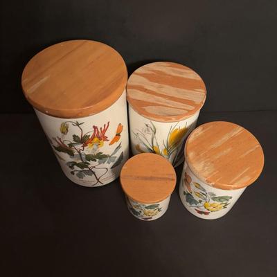 LOT 165: Portmeirion Botanic Garden Canister/Jars (4pcs) Set & Bowls (6pcs)