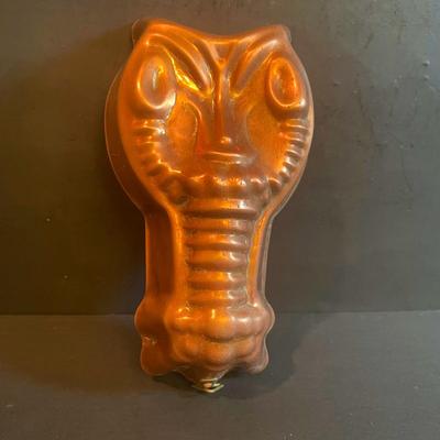 LOT 170: Medley of Copper Kitchenware Including Fry Pan, Colander, Measuring Cup Set w/Hanging Hardware, and Assorted Lobster and Fish Molds