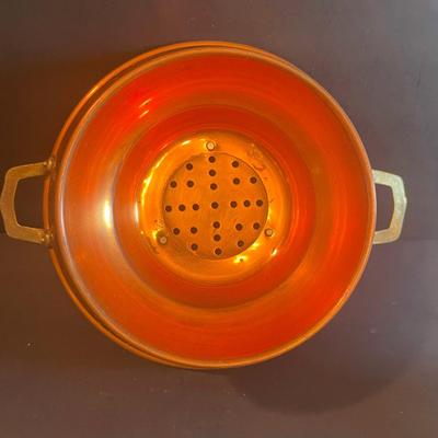 LOT 170: Medley of Copper Kitchenware Including Fry Pan, Colander, Measuring Cup Set w/Hanging Hardware, and Assorted Lobster and Fish Molds