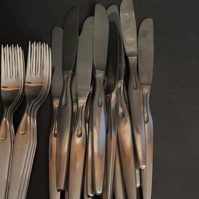 LOT 171: Stainless Flatware by Solingen Germany, 5 pc Place Setting, Service for 12