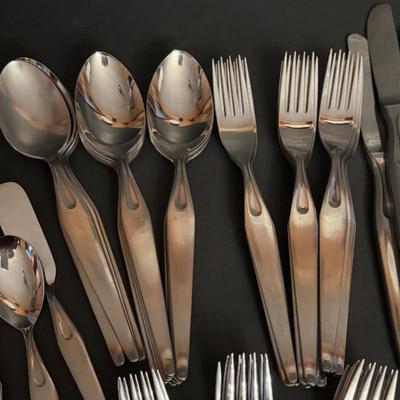 LOT 171: Stainless Flatware by Solingen Germany, 5 pc Place Setting, Service for 12