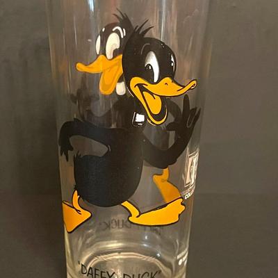 LOT 173: Pepsi Collectors Series Glasses:Porky Pig, Road Runner, Daffy Duck and Vintage Ronald McDonald & Big Mac Collectors Series...