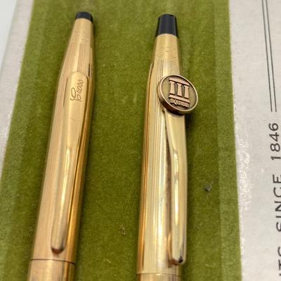 LOT 178: Vintage Desk Collection - Cross Pen / Pencil with Onyx / Stone Paper Holder, Pen Holder and Elephant Figurine