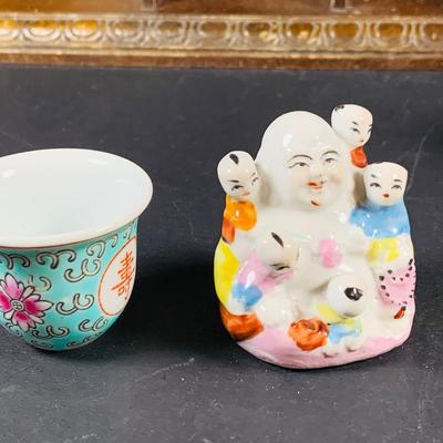 LOT:191: Wooden Display Case w/Asian Inspired Miniature Vases & Bottles and Painted Egg Shells and More