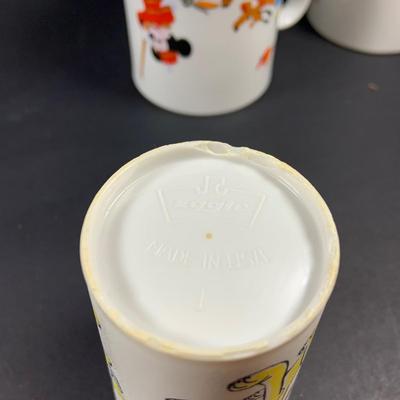 LOT:192: Large Assortment of Disney Collectables Including Glasses, Mugs, Ornaments, Toys and More