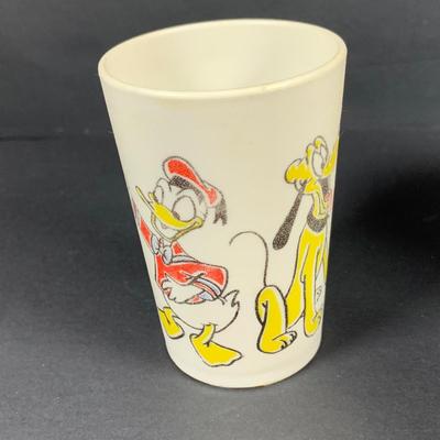 LOT:192: Large Assortment of Disney Collectables Including Glasses, Mugs, Ornaments, Toys and More