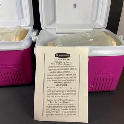 LOT:194: Set of 3 Unused Rubbermate 4-Piece "Litterless" Lunch Kits, Vintage Aladdin Lunch Box and 2 Stay Fresh Sandwich...