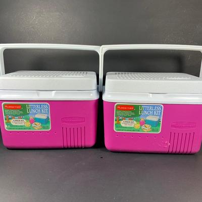 LOT:194: Set of 3 Unused Rubbermate 4-Piece "Litterless" Lunch Kits, Vintage Aladdin Lunch Box and 2 Stay Fresh Sandwich...