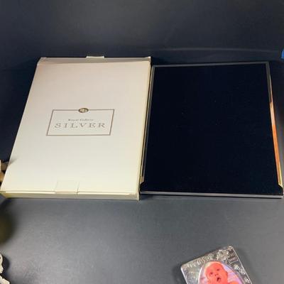 LOT:197: Stangl Humpty Dumpty Children's Plate, Stangle Gold-tone Elephant and Bud-vase, Silverplated Picture Frames and More