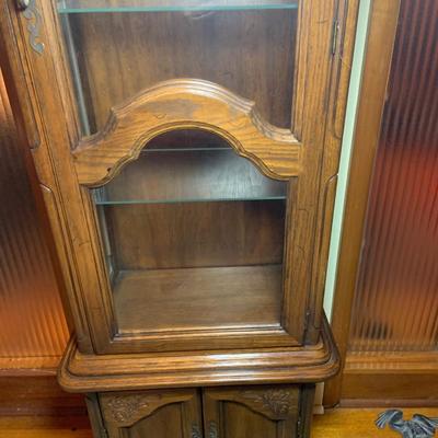 LOT:199: Wood and Glass Curio Cabinet