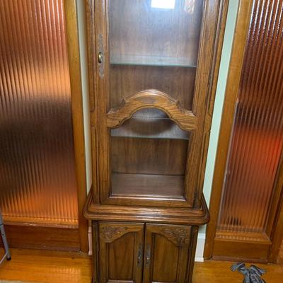 LOT:199: Wood and Glass Curio Cabinet