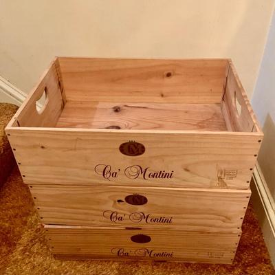 LOT:200: Set of (3) Wine Crates, (8) Etched Grape Glasses, (6) Serving Trays and Cheese Trays