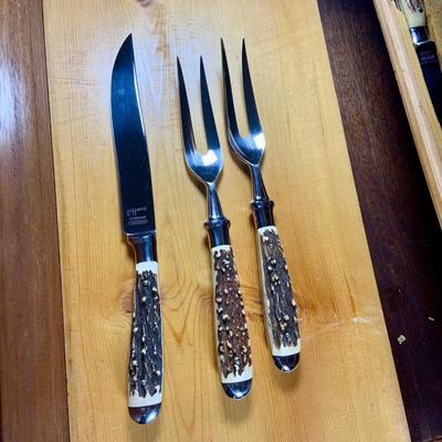 LOT:201: Wooden Chest Full of Hoffritz Cutlery Including Stag Handle Knives and More