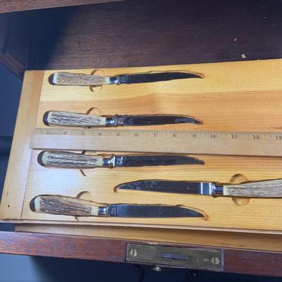 LOT:201: Wooden Chest Full of Hoffritz Cutlery Including Stag Handle Knives and More