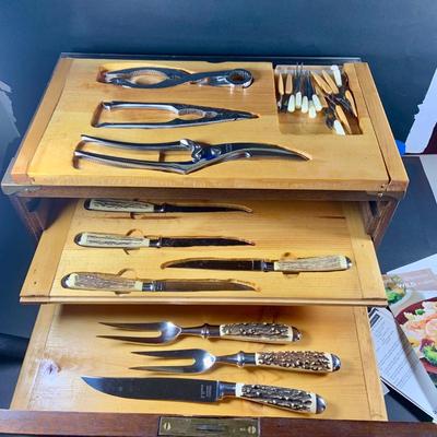 LOT:201: Wooden Chest Full of Hoffritz Cutlery Including Stag Handle Knives and More