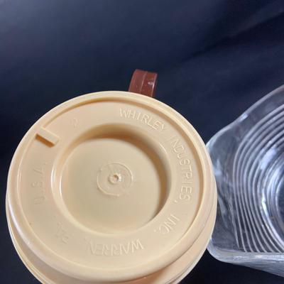 LOT:204: Retro Kitchen Must Haves Including Pyrex Snowflake Baking Dish and Butterfly Gold Dish (One with Lid), Glass Juicer, Johnson...