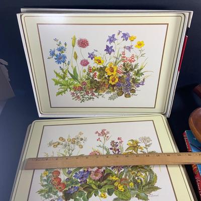 LOT:206: Vintage Entertaining Must Haves Including a Ceramic and Wood Lazy Susan Serving Dishes, Wooden Leaf Shaped Serving Dish,...