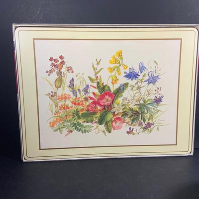 LOT:206: Vintage Entertaining Must Haves Including a Ceramic and Wood Lazy Susan Serving Dishes, Wooden Leaf Shaped Serving Dish,...