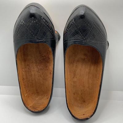 LOT 244: Vintage Wooden Shoe Folk Art Collection - Two Pair of Hand Crafted and Adorable Spanish Dolls