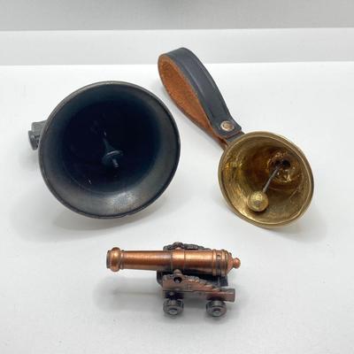 LOT 246: Liberty Bell Collection - Pair of Brass Bookends with Bicentennial Bells and More