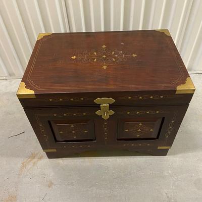 Small Wooden Chest with Golden Brass Inlay (1018CL-BM)