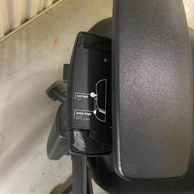 Steelcase Desk Chair (1018FC-BM)