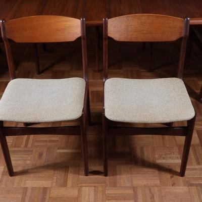 Mid-century Danish Dining Table with (2) Leaves and (6) Chairs