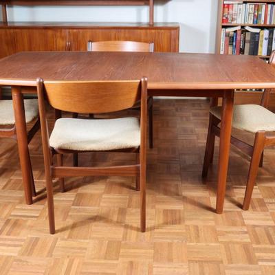 Mid-century Danish Dining Table with (2) Leaves and (6) Chairs
