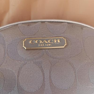 COACH WALLET AND ZIPPERED BAG ALSO A PAIR OF SUNGLASSES