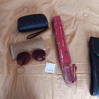 TRAVEL ORGANIZER, LIZ CLAIBORNE SUNGLASSES, TIMEX WATCH, UMBRELLA & OAKLEY CASE