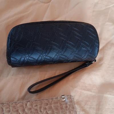 TRAVEL ORGANIZER, LIZ CLAIBORNE SUNGLASSES, TIMEX WATCH, UMBRELLA & OAKLEY CASE