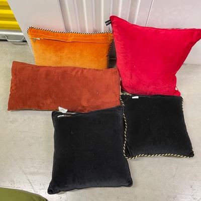 Bold and Beautiful Accent Pillows w/Mackenzie Childs (1018BR-SS)