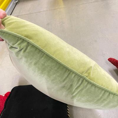 Bold and Beautiful Accent Pillows w/Mackenzie Childs (1018BR-SS)