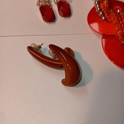 COLORFUL FASHION JEWELRY