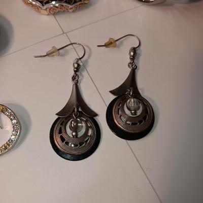 FASHION JEWELRY