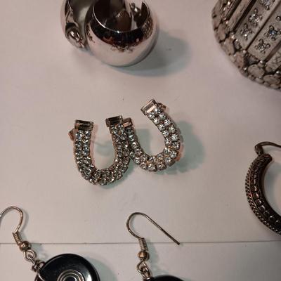 FASHION JEWELRY