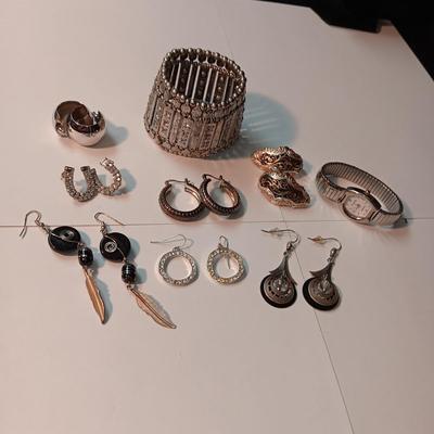 FASHION JEWELRY
