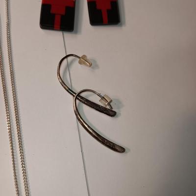 STERLING HORSE PENDANT AND CHAIN PLUS PIERCED EARRINGS