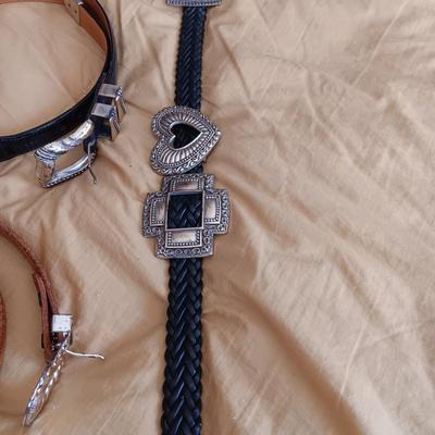 4 LADIES LEATHER BELTS SIZE MEDIUM