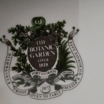 Four Decorative floral plates