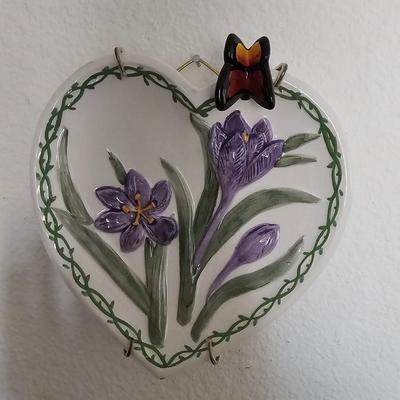 Four Decorative floral plates