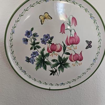 Four Decorative floral plates
